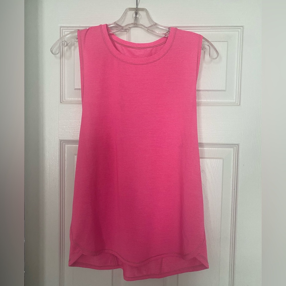 Lululemon women’s muscle tank size 8